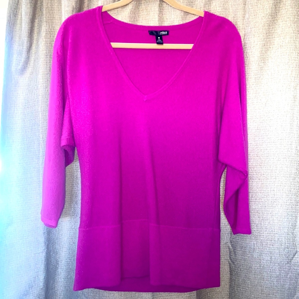 Aqua 100% cashmere v-neck sweater
